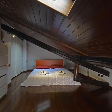 Cenisio - Corso Sempione Accogliente Mansarda Di Design Apartman Milánó Kültér fotó